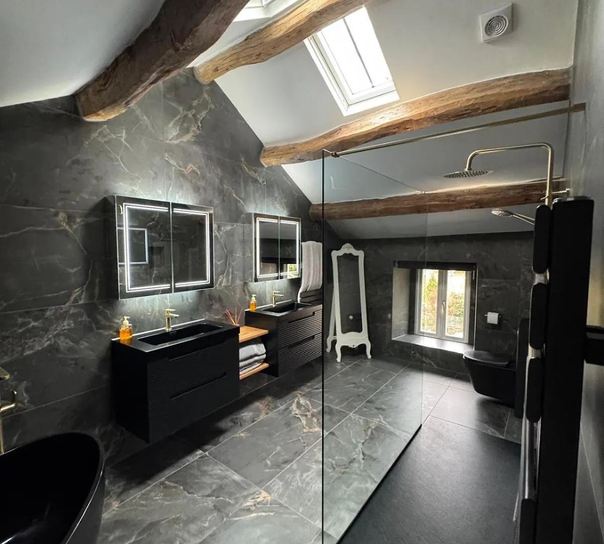 Prior Hall Farm Cottage - 3 Bedroom Luxury Cottage In Center Of Malham Holiday home